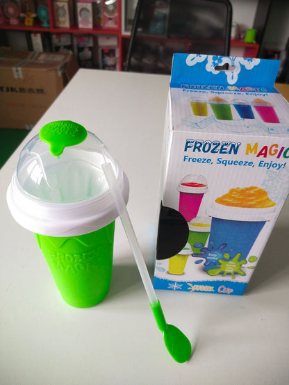 One Pinch Into An Slushy Cup, Shake The Smoothie Cup, And The Second Fast Cooling Cup Becomes A Pinch Cup. - ChillLabz 