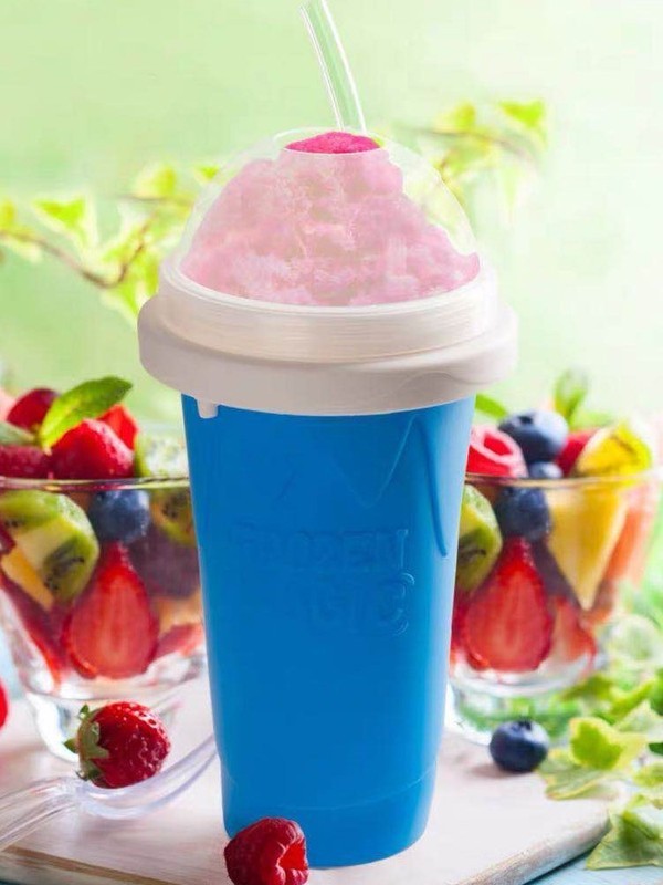 One Pinch Into An Slushy Cup, Shake The Smoothie Cup, And The Second Fast Cooling Cup Becomes A Pinch Cup. - ChillLabz 